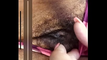 adolescente gordinho amador grita de buceta brutal batendo pornô