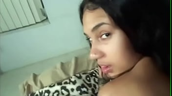 latina teen nghiệp dư fucks trở lại của van sau khi đón anh chàng ra khỏi đường phố và chiến lợi phẩm khiêu dâm